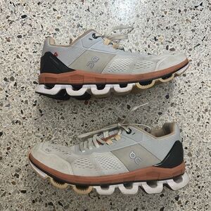 On Running Clouds shoes glacier terracotta ladies 8 white black